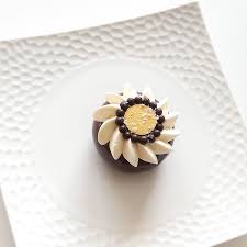 Le Meme Poire Chocolat Avec Le Palet Bombe La Tete En Bas Plus Quelques Petales De Sel Sur Un Disque Chocolat Poirechocolat Desserts Stud Earrings
