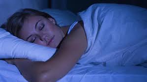 Tinggal pilih mana yang sesuai, kan? 5 Cara Menyingkirkan Pikiran Negatif Sebelum Tidur