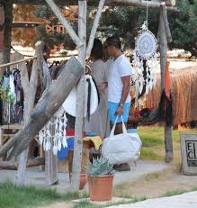 Önceki gün sevgilisi altuğ leblebici ile bir beach'te görüntülenen hande subaşı, denizde aşka geldi. Hande Subasi Yeni Sevgilisi Ile Cesme De