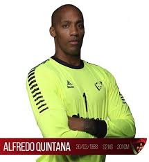 El portero internacional portugués alfredo quintana ha fallecido este viernes a los 32 años tras no haber podido superar la parada cardiorrespiratoria que sufrió este lunes durante el entrenamiento de su equipo, el fc oporto, ha confirmado la federación de balonmano de portugal. Banhadas Andebol Informacao Alfredo Quintana