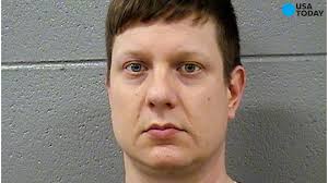 Cop in Chicago shooting had history of complaints