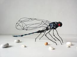 Fil De Sculpture Libellule Insecte Decor Decor Bug Cadeau Etsy In 2020 Wire Sculpture Insect Decor Dragonfly Decor