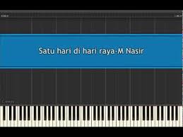 verse c f g c am berlalulah sudah ramadan sebulan berpuasa f g c am tiba syawal kita rayakan dengan rasa gembira f g em am anak muda di rantauan semuanya pulang ke desa f g c ibu dan ayah. Satu Hari Di Hari Raya Piano Tutorial Youtube