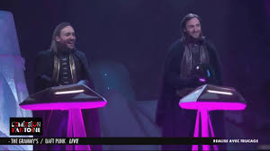 Even though we've seen picture of daft punk without their helmets before, the mysterious duo has never been flashy about revealing their true identity. Daft Punk Unmasked Uncovered Grammys 2017 Les Daft Punk Sans Casques Youtube