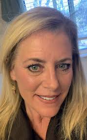 What hair style and color suggestions for a 60 year old woman?