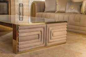 En effet, cette matière noble vous permet d'allier l'élégance et la résistance. Casa Padrino Canape De Luxe En Daim Avec Coussins Decoratifs Taupe Or 260 X 100 X H 76 Cm Mobilier D Hotel Qualite De Luxe Fabrique En Italie