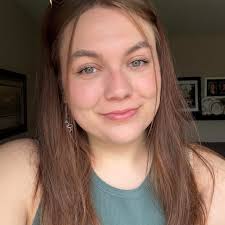 My 22 year old niece desperately needs female roommates who are SAFE, who  don't party, who are clean, and don't have a record. She has a job near  Riverside and Wheeling, so