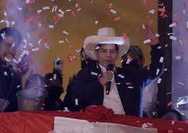 Hours before castillo's proclamation, fujimori announced that he recognized the results because that's what the law and the constitution determine.. Tanyag Cfx8eym