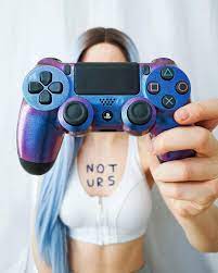 Wanna Have This Hypnotic Gamepad Gamer Girl Gamer Room Ps4 Controller