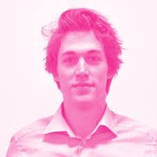 Kari Gordon's Instagram, Twitter & Facebook