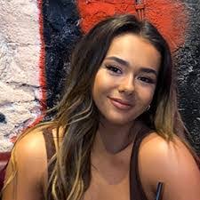 Leah Mccarthy's Instagram, Twitter & Facebook