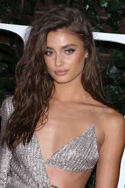 The Business Of Fashion 500 Gala Ss18 New York Taylor Hill Style Taylor Marie Hill Jessica Simpson Hair