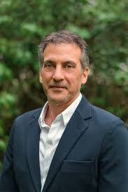 Dan Lux's Instagram, Twitter & Facebook