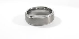 Nice sized masculine ring, good weight and its smooth inside the ring, does not cut into finger, good quality. 4 Reasons Why Your Jeweler Is Saying No To Ring Resizing