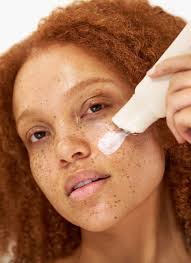 Since influencer ‌Jess Hunt and beauty entrepreneur ‌Jenna Meek teamed up  to found the UK-based brand in 2020, Refy has risen to popularity. Its  latest venture? Skincare.