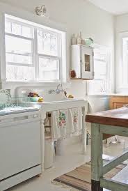 All white goods are included, such as a fridge freezer. 29 Best Shabby Chic Kitchen Decor Ideas And Designs For 2021