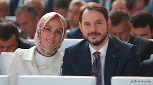 Mersin'de, hazine ve maliye bakanı berat. Bakan Berat Albayrak In Esi Esra Albayrak Ve Ailesine Hakaret Icerikli Paylasima Istanbul Da 5 Kisi Gozaltina Alindi Gundem Haberi Bizden Alin