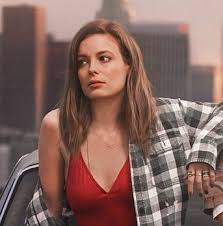 A romantic comedy set in los angeles, this tv series takes a funny and do you like the love tv show? Gillian Jacobs From Netflix Love Tv Series Red Brown Blonde Hair Celebrity Street Style Fashion Gillian Jacobs Love