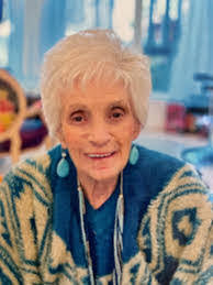 Mallory Crockett's Instagram, Twitter & Facebook