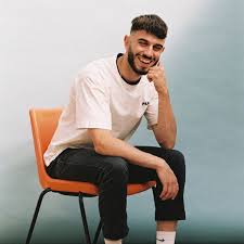 Tom Everett: albums, songs, concerts