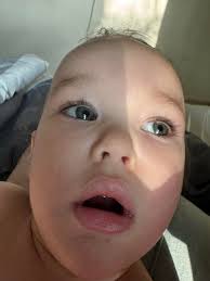 what color even is this 😩 ive never seen anyone with this eye color