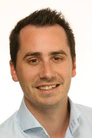 Le bourgmestre est élu de plein droit parmi les conseillers communaux belges ayant obtenu le plus de voix de préférence sur la liste qui a obtenu le plus de voix parmi les groupes politiques qui sont parties au pacte de majorité adopté par le conseil. Toutes Les Felicitations Au Nouveau Bourgmestre Guibertin Julien Breuer Axis Guibertin