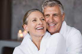 Ne tombez pas dans l'abime. L Amour Apres 60 Ans Comment S Epanouir Sexuellement