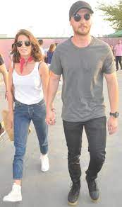 Fakat son dönemde bige önal davetlere hep yalnız katılıyor. Pgav4slgxrf3fm