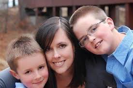 Fundraiser for Julie Lougee by Sheasa Szallar : Julie's Medical Fund