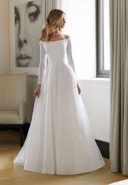 This smooth textured fabric is silky and super flattering. Off The Shoulder Morilee Germany