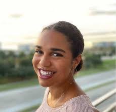 Isabella Cameron's Instagram, Twitter & Facebook