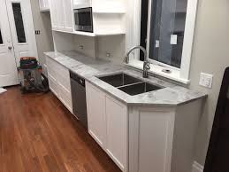 White river granite in a full slab from the factory. Top 25 Best White Granite Colors For Kitchen Countertops Homeluf Com