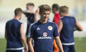 He began his professional career at dundee united, where he helped them reach the 2014 scottish cup final, and his abilities on the ball earned comparisons to lionel messi from the scottish media. Ex Dundee United And Hibs Ace Ryan Gauld Celebrates Promotion To Portuguese Top Flight After Liga Pro Called Early Glasgow Times