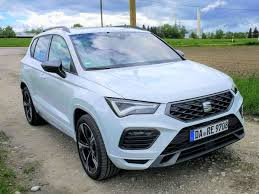 Read our experts' views on the engine, practicality, running you can pick from se, se technology, fr, fr sport, xperience and xperience lux specifications. Seat Ateca Fr Im Test So Schlagt Sich Das Suv Facelift Im Alltag