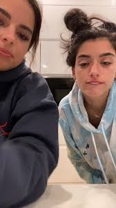 Dixie D Amelio Dixiedamelio Official Tiktok Watch Dixie D Amelio S Newest Tiktok Videos In 2020 Diy Clothes Beautiful Girl Image Dance Choreography Videos