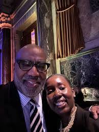 Eda Tekeoglu's Instagram, Twitter & Facebook