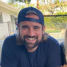 Jocelyn Cross's Instagram, Twitter & Facebook