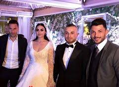 2017 yılında dünyaevine giren gökhan töre ve esra bilgiç çifti dün gerçekleşen mahkeme ile tek futbolcu gökhan töre ile oyuncu esra bilgiç çift, önceki gün 10 dakika süren duruşmada boşandı. Magazin Haberleri