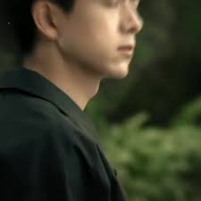 Câu Chuyện Về Lý Hiện: Tình Yêu Và Sự Nổi Bật