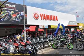 Yamaha malaysia customers are advised to wear a face mask and entry into hlym premises is not allowed without a mask. Yamaha And Gt Max Launch First Yamaha Star Centre Bikesrepublic