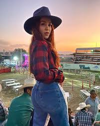 ¿son novios lupillo rivera y belinda? Ella Es Giselle Soto La Nueva Novia De Lupillo Rivera Experiencias Bandamax