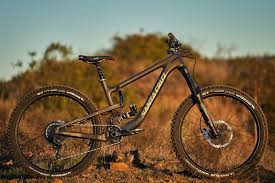 2019 Santa Cruz Nomad Push Cush Thechandra S Bike Check Vital Mtb Santa Cruz Nomad Santa Cruz Mountain Bike Accessories