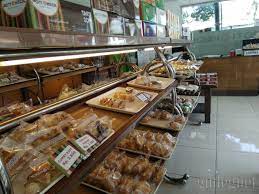 Gambar baru diunggah setiap minggu. Toko Roti Kecil Jogja Yogya Gudegnet