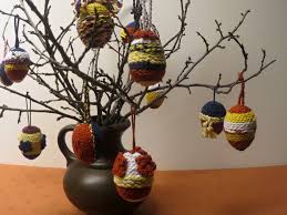 Basteln ideen ostern basteln frühling ostern ostern deko türkränze ostern frohe ostern deco ostern ostern blumenarrangements bastelprojekte für den frühling selbstgemachte dekoration hurvínci jarní či velikonoční dekorace z březových prutů o délce 45 cm. Osterdeko Basteln Diy Deko Ideen Zu Ostern Flora Shop Eu