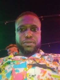 Who's here? Leave a comment if you are, I've met so many different lovely  people here 😎☀️