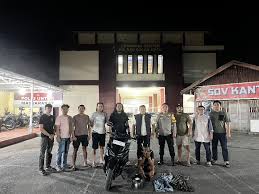 Aksi Pencuri Kotak Amal Di Masjid Solok Terungkap, Pelaku Ditangkap Di  Padang | Arosukapost.com