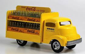 Upkeep on the vending machines can be pricey, i hear ya. Vintage Smith Miller Coca Cola Delivery Truck Mint With Original Box Art Antiques Collectibles Toys Hobbies Online Auctions Proxibid