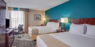 A thoroughly modern hotel outfitted for business and leisure travelers, the holiday inn express andrews air force base offers centrally located accommodations for washington dc visitors. Hotels In Camp Springs Md Holiday Inn Express Washington Dc East Andrews Afb