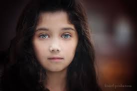 The Gallery For Gt Black Hair Green Eyes Model Black Hair Green Eyes Black Hair Green Eyes Girl Green Hair