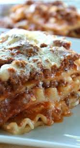 Classic Lasagna Recipe This Lasagna Is Loaded With Of Gobs Cheese From The Mozzarella Cheese To The Cottage Cheese To The Parmesan Chee Recipes Recet